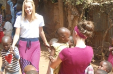 Kibera school volunteers